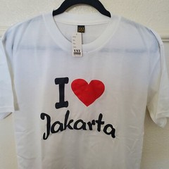 I Heart Jakarta White T-shirt Heart has embossed design VNT Unisex Sz XL NWT
