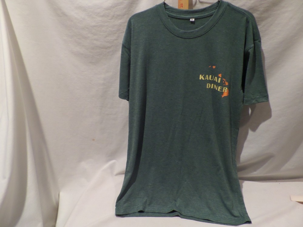 “Kauai, Hawaii” diner tee-shirt NWOT size m 50% poly, 25%cotton, 25% rayon