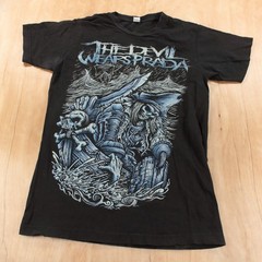 The Devil Wears Prada t-shirt SMALL vtg y2k metalcore warped tour scene