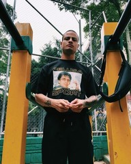Pelusa Sport Tshirt Size L LIL SUPA LOU FRESCO