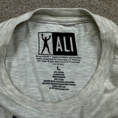 Muhammad Ali Mens Shirt Gray Large L Short Sleeve Boxing Logo Graphic Tee Adults