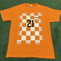 Tennessee Volunteers Mens Orange T-Shirt Size Medium M #21 UT Vols