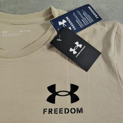 Under Armour Shirt Mens Small Beige Freedom Flag Graphic Crew Neck 1370810
