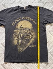 Black Sabbath T-Shirt Mens Medium Black Faded Y2K Henry Pilot Triforce Rock Logo