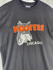 Vintage Hanes Hooters Chicago Illinois Double Sided Owl Mens XL 80s 90s USA