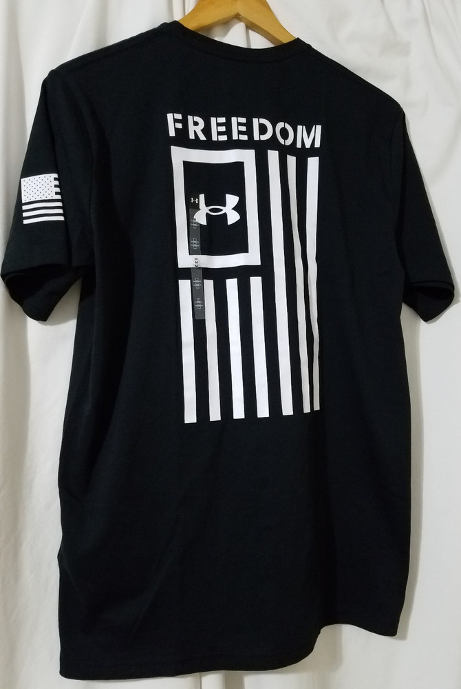 Under Armour 13070810 Gear Freedom Flag T-Shirt Blue Size MEDIUM Loose – NWT!!!