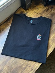 Vintage Round Table Pizza Embroidered Logo Pizza Lover Black Shirt – Size L