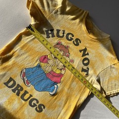 Arthur Call Your Mother “Hugs Not Drugs” Shirt Yellow Tie Dye Size Medium