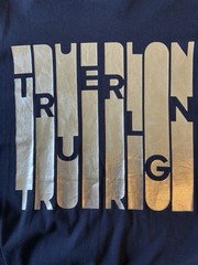 True Religion Men’s Tee Shirt Metallic Front Design Size XL 100% Cotton New/Tags