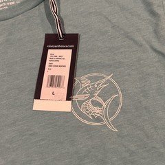 Vineyard Vines Men’s LS Graphic Tee Waves Dunes Color Aqua Ocean Heather Size L
