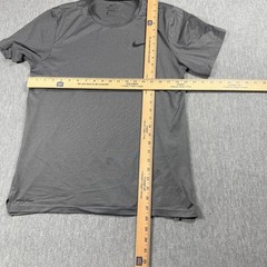 Nike Pro Shirt Men Small Gray Dri Fit Short Sleeve Standard Fit Athletic Swoosh