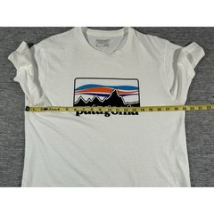 Patagonia P-6 Logo Shirt Mens Medium Slim Fit White Short Sleeve Crew 39061
