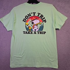 Peanuts® Hiking Snoopy t shirt Men Large Green Charlie Brown Classic Camping NWT