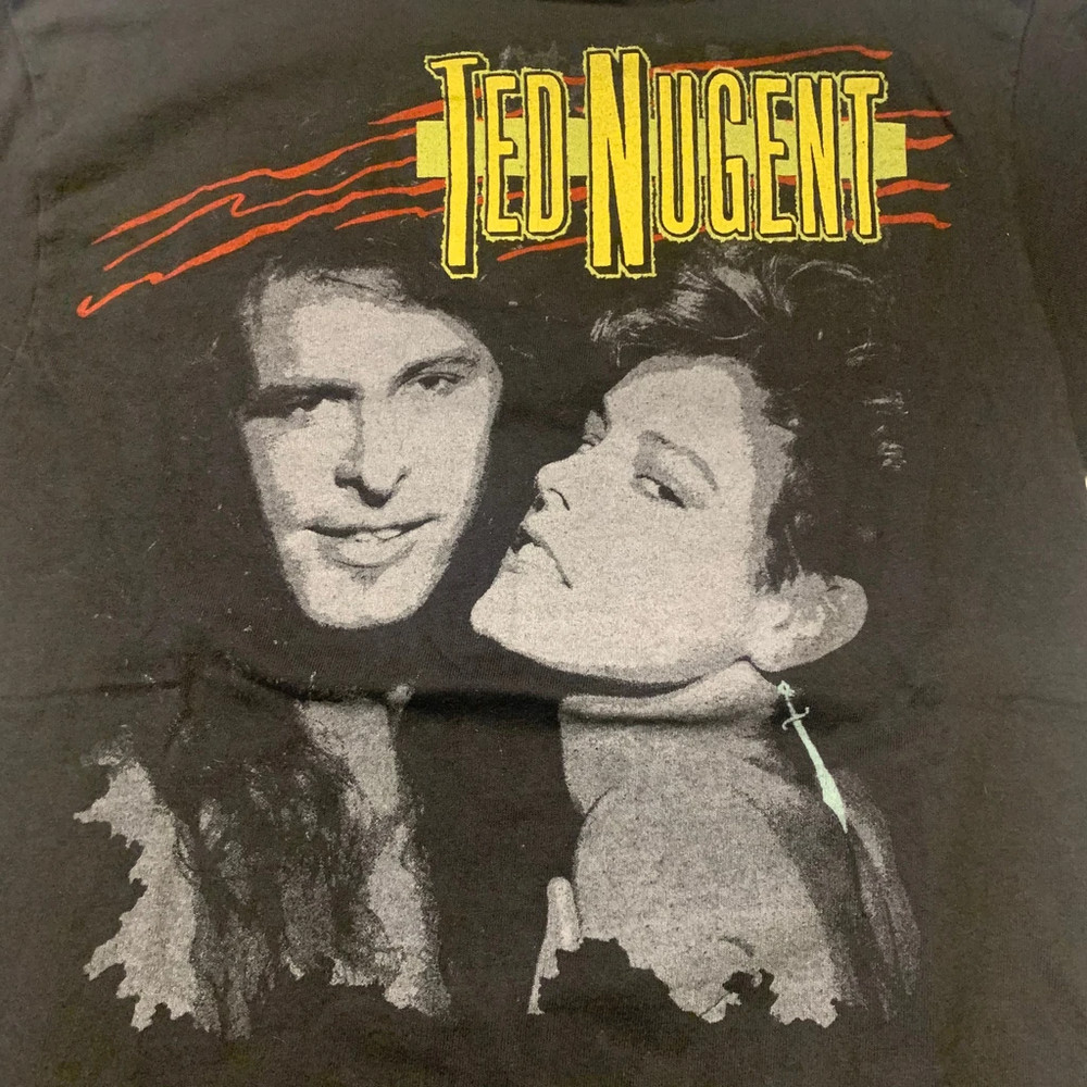 Vintage 86 Ted Nugent Little Miss Dangerous Black Men S-234XL T-shirt NG2934