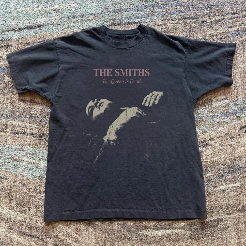 THE SMITHS ‘The Queen Is Dead’ Unisex T-Shirt