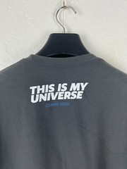 DC Universe Staff Shirt Mens Large Gray Graphic Crew Neck Short Sleeve Stretch