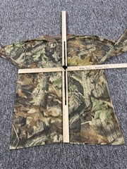 Vtg Realtree Shirt Men Large Advantage Timber Camo Ace Sportswear Henley USA