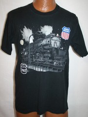 Vintage UNION PACIFIC Challenger Engine 3985 DAYLIGHT SALES T-SHIRT M Railroad
