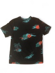 🌺 Nike black & multi-coloured floral graphic tee.
