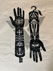 ASSASSIN’S CREED Shadows Hands Of Fate T-SHIRT Desmond Miles Video Game Art NEW
