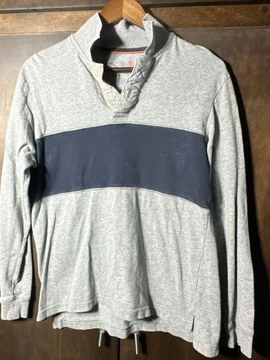 Vintage Gap Men’s Size S Gray and Navy Colorblock Long Sleeve Henley Shirt
