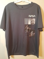 NASA Dare to Explore The Unknown Space Man Graphic T-Shirt Gray Large–EUC!