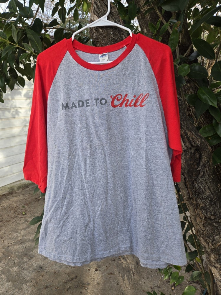 Made To Chill Coors Light Football Raglan Tee Gray And Red Beer Shirt Sz XL