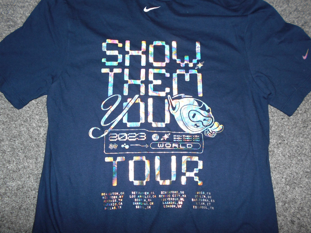 2023 THE NIKE TEE AIR JORDAN “SHOW THEM YOU WORLD TOUR” MENS SMALL T-SHIRT