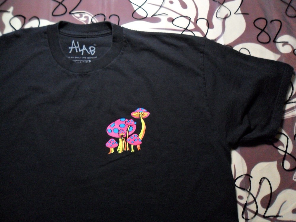 XL ALab Magic Mushrooms Wizard Shirt