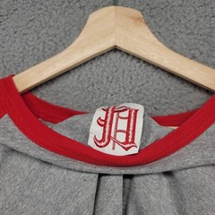 Champion shirt Men’s XL Sports Baseball Shirt Gray and Red 3/4 sleeve Raglan