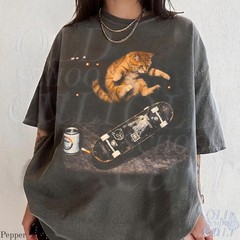 Skateboarding Cat Shirt Vintage Retro Streetwear Cat Lover Unisex Skate Tee