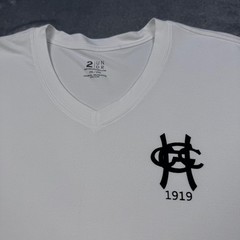 2UNDR Shirt Mens 2XL White 1919 Logo V-Neck Performance Stretch Tee Tagless