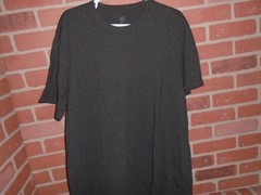 DISTRICT THREADS MENS EYE/MOON DESIGN LOGO TSHIRT SIZE XLARGE