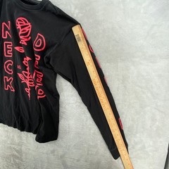 Neck Deep Long Sleeve Shirt Mens Medium Black Red Generic Pop Punk Band Tee Rose