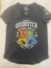 Harry Potter Quidditch Hogwarts Universal Studios Team Captain Shirt Women M