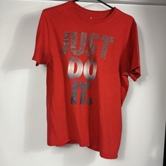 Nike Just Do It Shirt M Red Cracked Foil Graphic Tee 551413-657 Y2K Streetwear