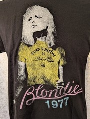Officially Licensed Blondie 1977 Vintage Style Rock Band Black T-Shirt Merch