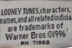 VINTAGE. Looney Tunes Taz Ringer V-Neck Graphic Tee Gray/Green Cotton M KIDS