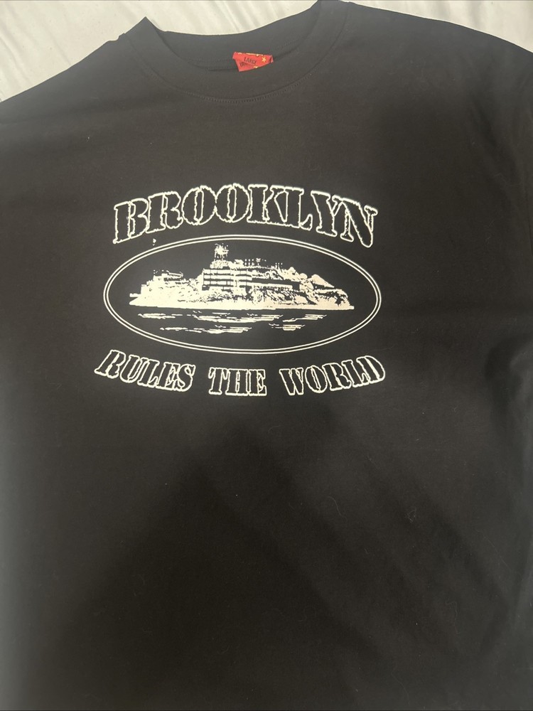 Size L – BROOKLYN RULES THE WORLD. NYC POPUP EXCLUSIVE!