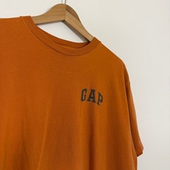 Vintage 90s Gap Spell Out Chest Logo T-Shirt Orange Streetwear Preppy