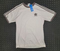 NEW MEN’S ADIDAS ORIGINALS 3-STRIPES CALIFORNIA TEE SHIRT ~SIZE 2XL #JN702