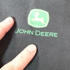 John Deere Shirt Mens Extra Large Black Tractor Graphic What’s In Your Barn Tee