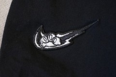 Nike The Nike Tee Hong Kong Loose Fit Graphic T-Shirt Mens Size L Black Swoosh