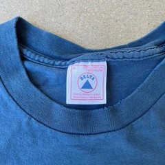 Vintage Mid 90s Wolves In Forest Nature Single Stitch Graphic Tee. Size L