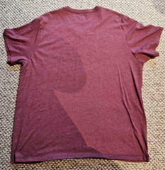BCG Mens athletic T-shirt XXL, V-Neck short-sleeve heather red/plum pre-owned