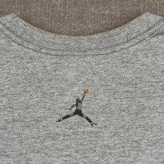 Vintage 2001 NIKE AIR JORDAN 1 WINGS CO.JP JAPAN METALLIC SILVER GRAY T SHIRT L
