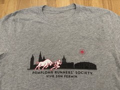 Running Of The Bulls Pamplona Men’s Large T-shirt. Brand New