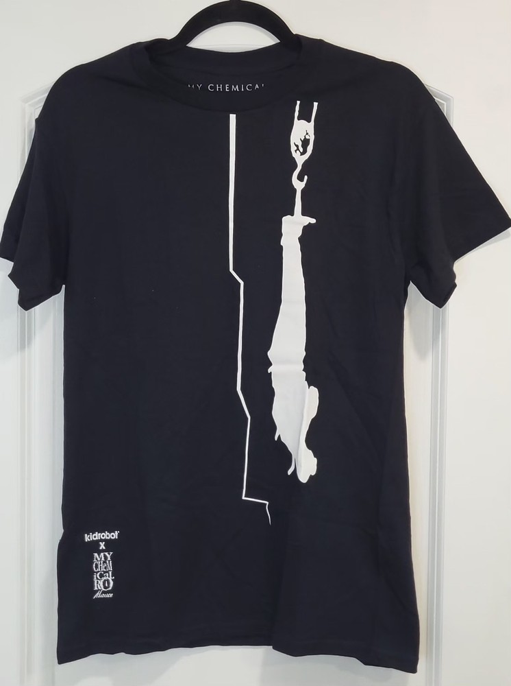 Kidrobot My Chemical Romance Loot Crate Lootwear Adult Graphic T Shirt Sz S NEW