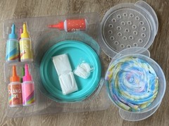 Tie- Dye Design Studio T Shirt Dye Kit WORK STATION! 18 PROJECTS