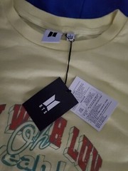BTS Boy With Luv Oh Yeah Yellow T-Shirt Adult Size Large
